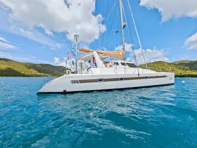S/V Tropicalia — Voyage 500 catamaran