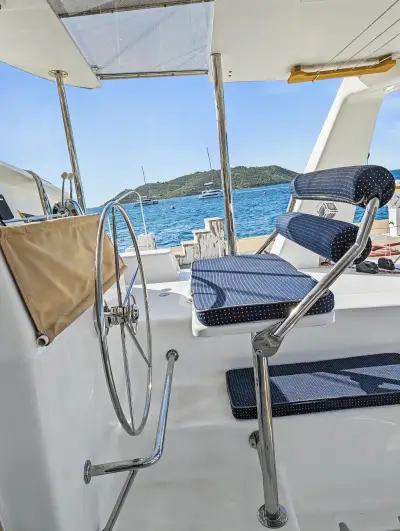 S/V Tropicalia — Voyage 500 catamaran